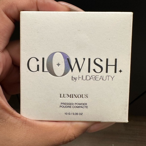 🤍 HUDA BEAUTY GLOWISH LUMINOUS PRESSED POWDER SMOOTH BREATHABLE RADIANT SILKY - Picture 3 of 5